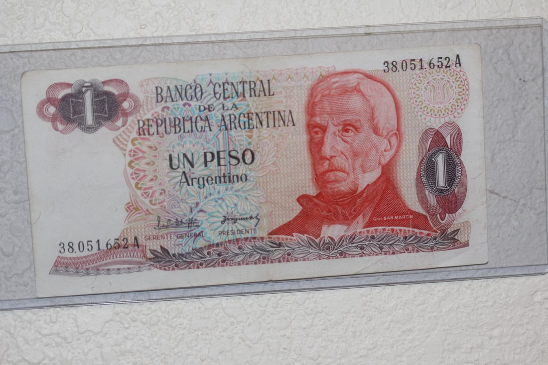 Argentina 1 Peso Bank Note: as shown