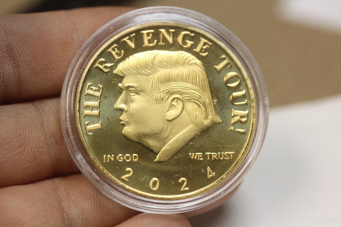 Commemorative Trump coin: clad, 2024