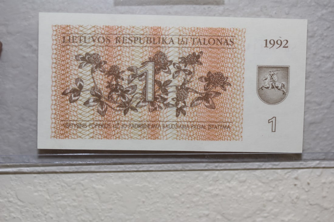 Lithuanian 1 Talonas Bank Note: appeared to be uncirculated