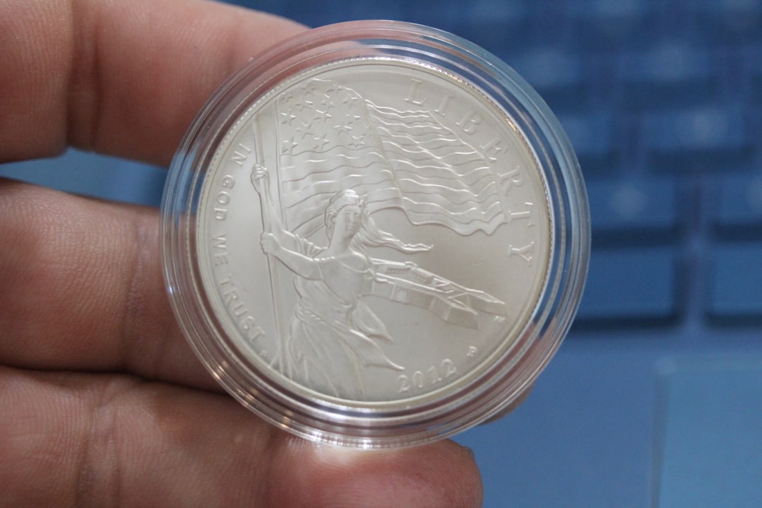 2012 Star Spangled Banner Commemorative Coin (1 of 4)