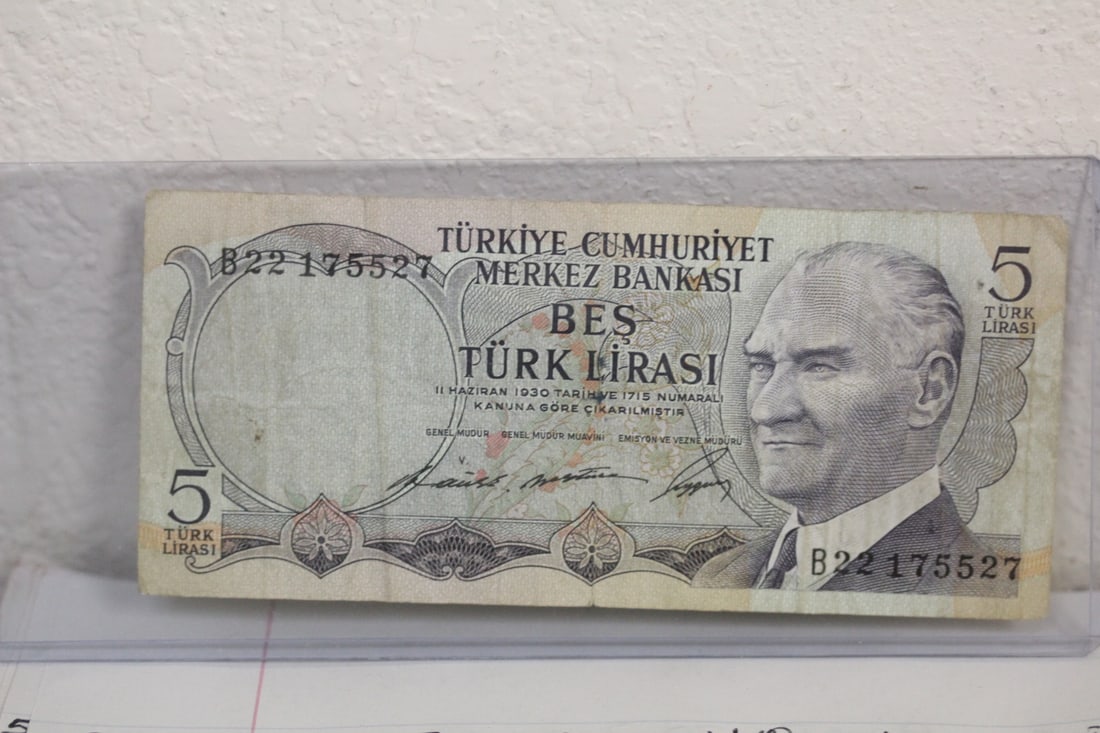 1930 Turkish 5 Lira Bank Note: as shown