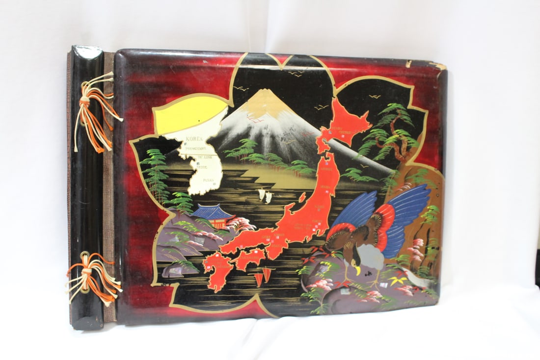 A Large Wooden Lacquer Oriental Album: album is empty - please note: worn and corner losses - 15 1/2" across