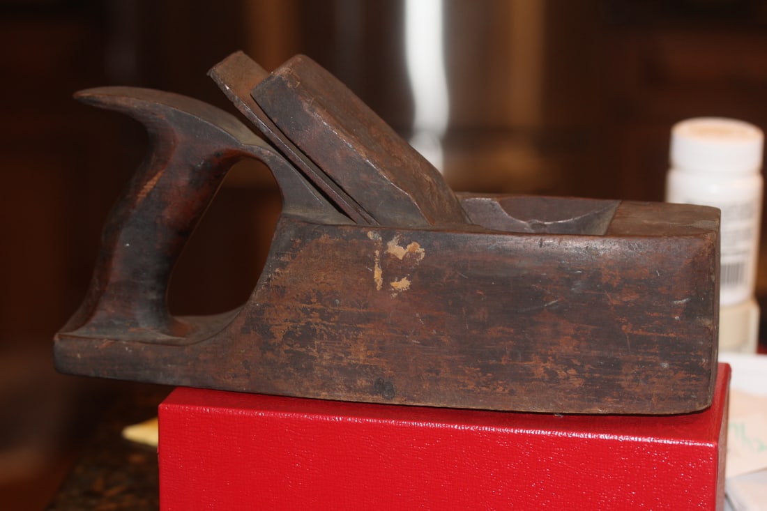 Antique Wood Plane: 10 1/2" across
