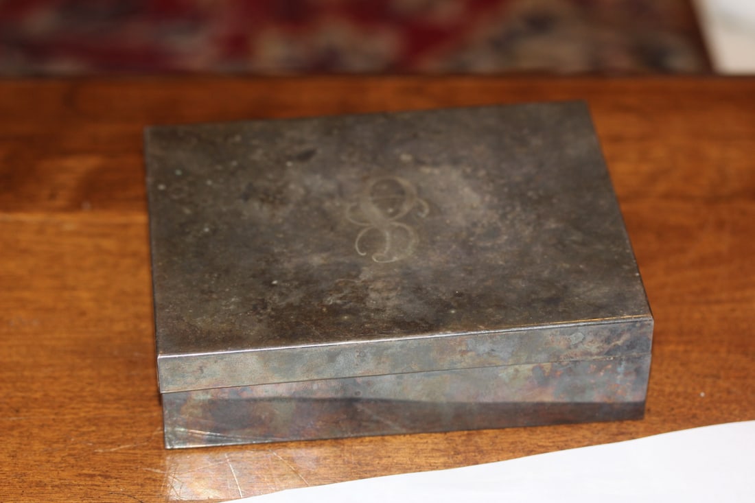 Silverplate Box: 5 1/2" across