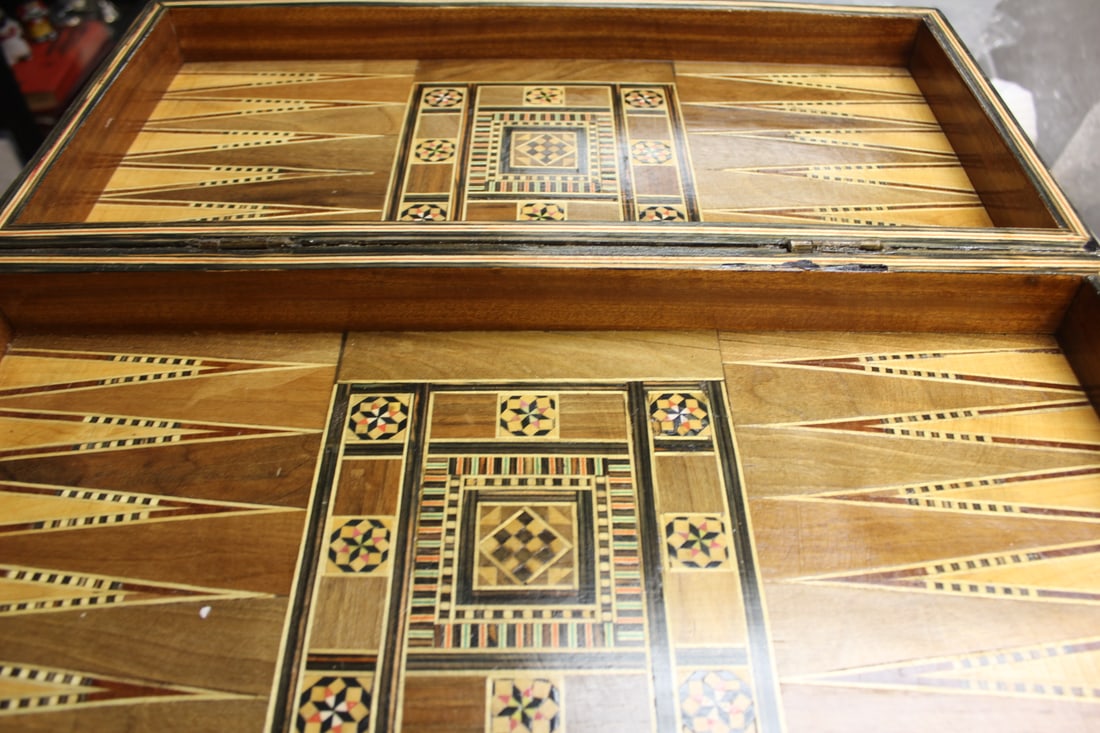 Chess/Checkers/Backgammon Board with Pieces - 6