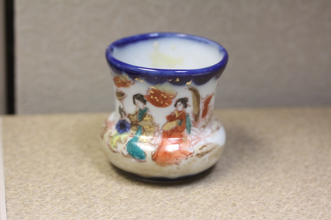 Ceramic Kutani Tooth Pick Holder: geisha girl - 2 1/4 inches tall