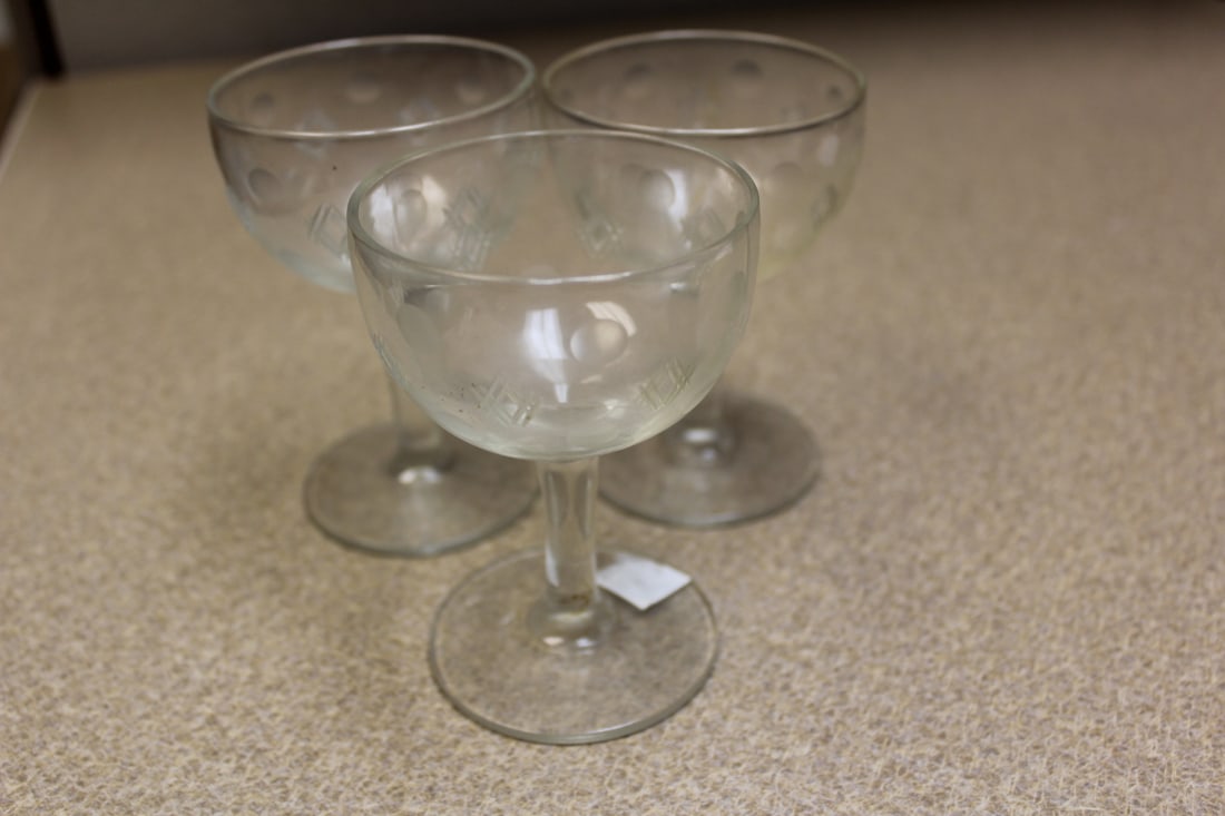 Set of 3 Mold and Etched Glass Goblets: small goblets - needs cleaning - 3 3/4" tall
