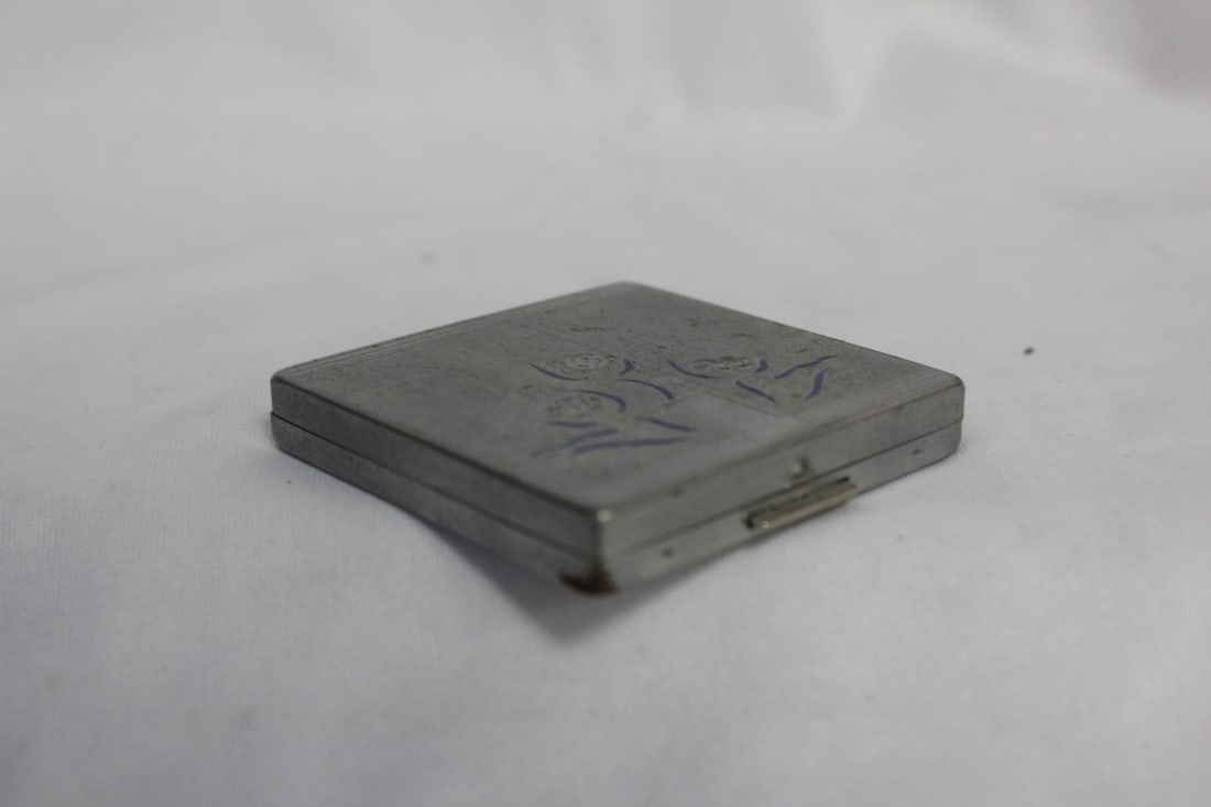 A Signed Compact: signed Bourjois - rare