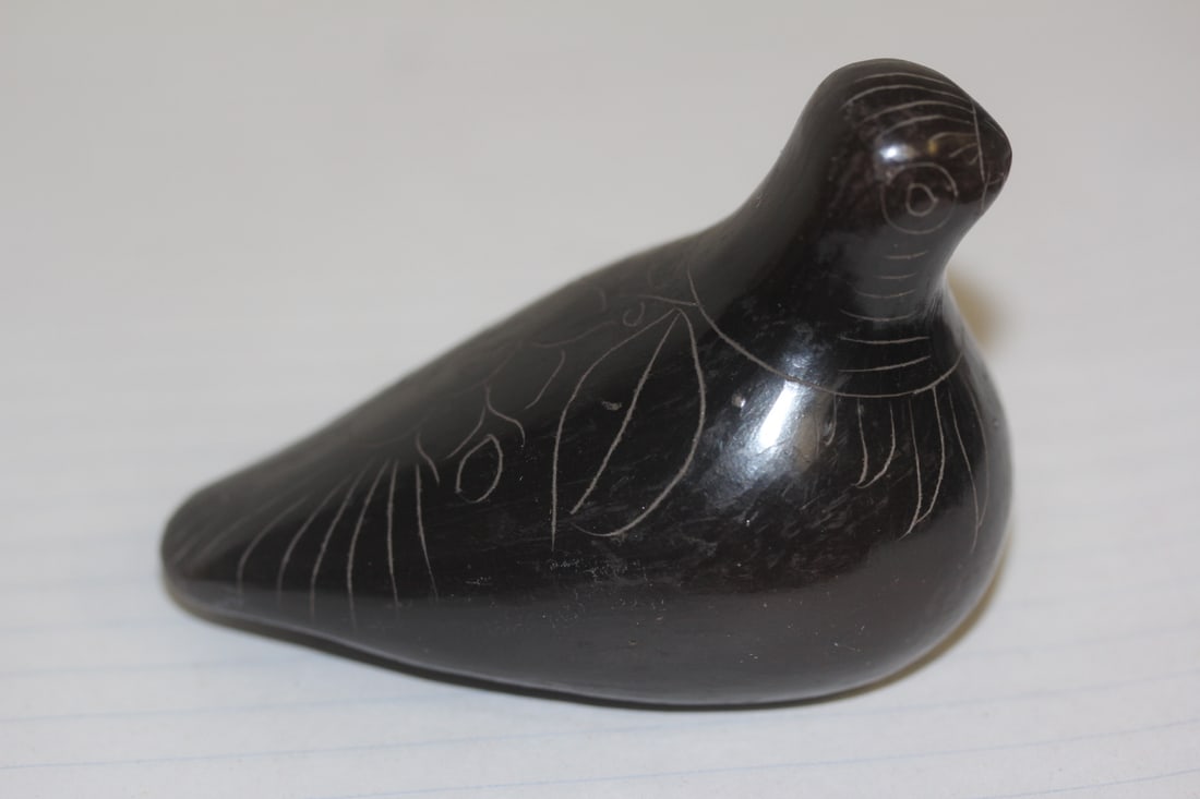 Inlaid Wooden Bird: possibly Native American - 3 1/4" across