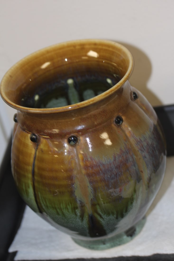 2004 Glenn Woods Art Pottery Vase: signed and dated - 7 inches tall