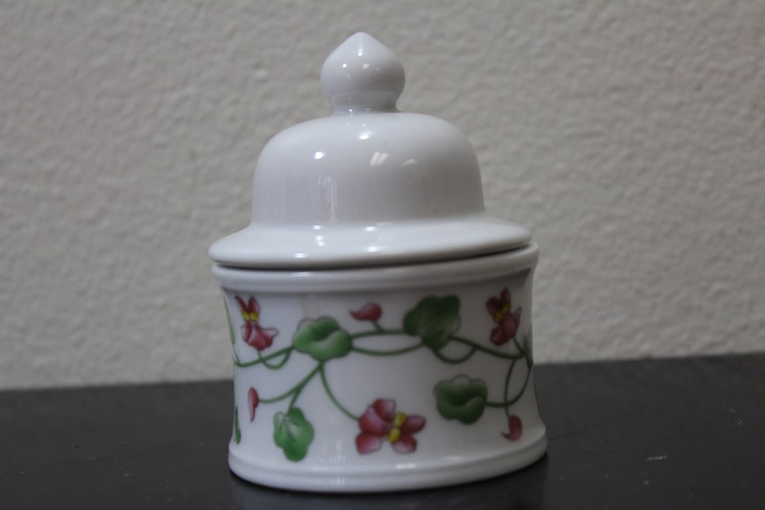 A Porcelain Spice Jar?: 4" tall