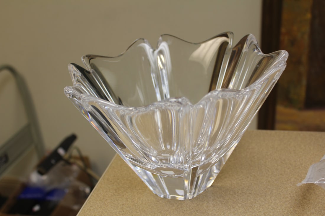 Large Orrefors Crystal Center Bowl: signed - 10 inches in diameter