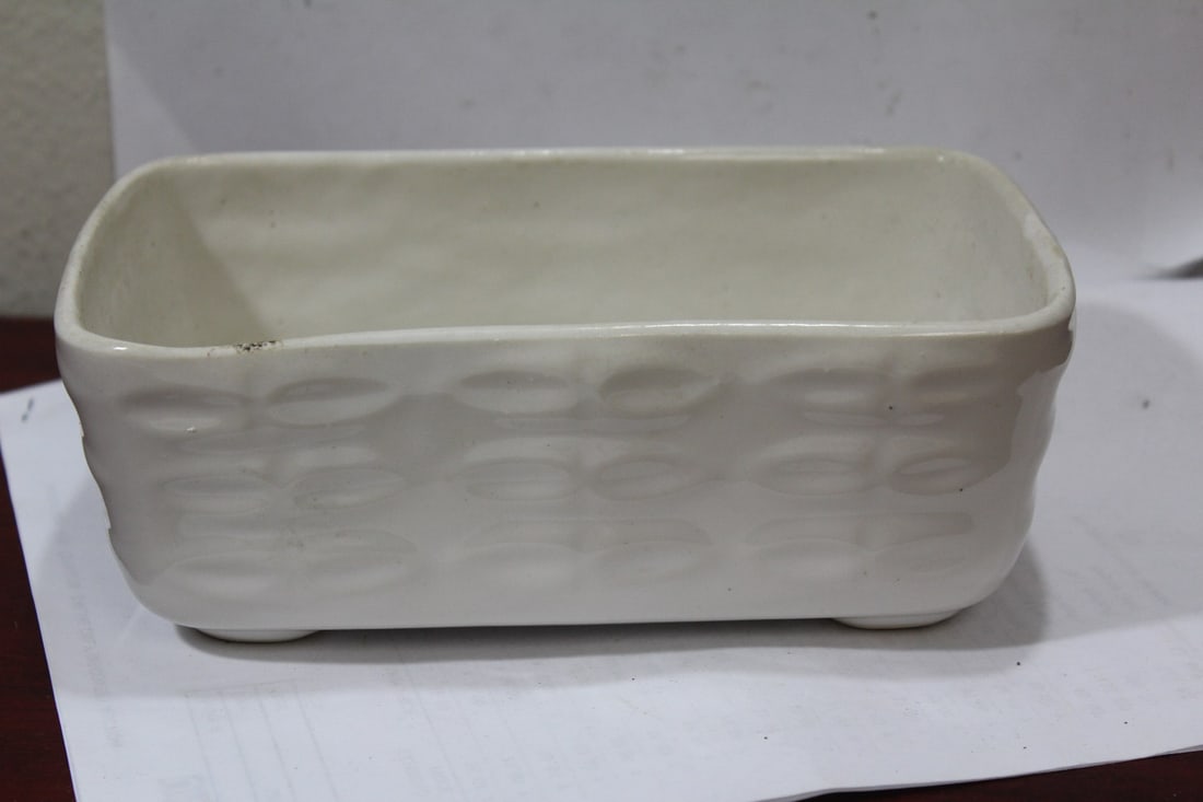 A Pottery Planter: 7 5/8" across