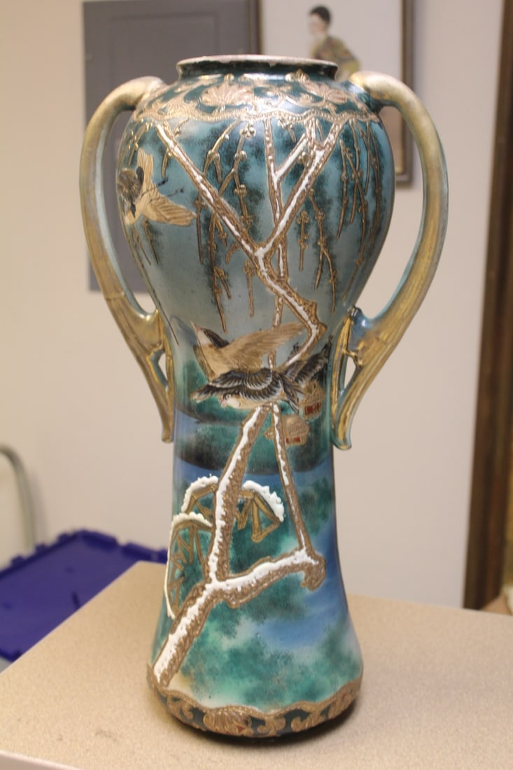Large Satsuma Vase: raised 3D - 2 handle - 19 inches tall