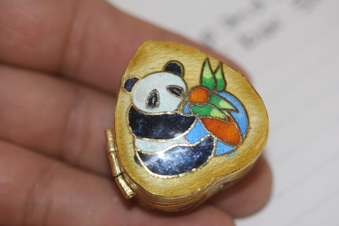 Chinese Panda Cloisonne Trinket Box: as shown