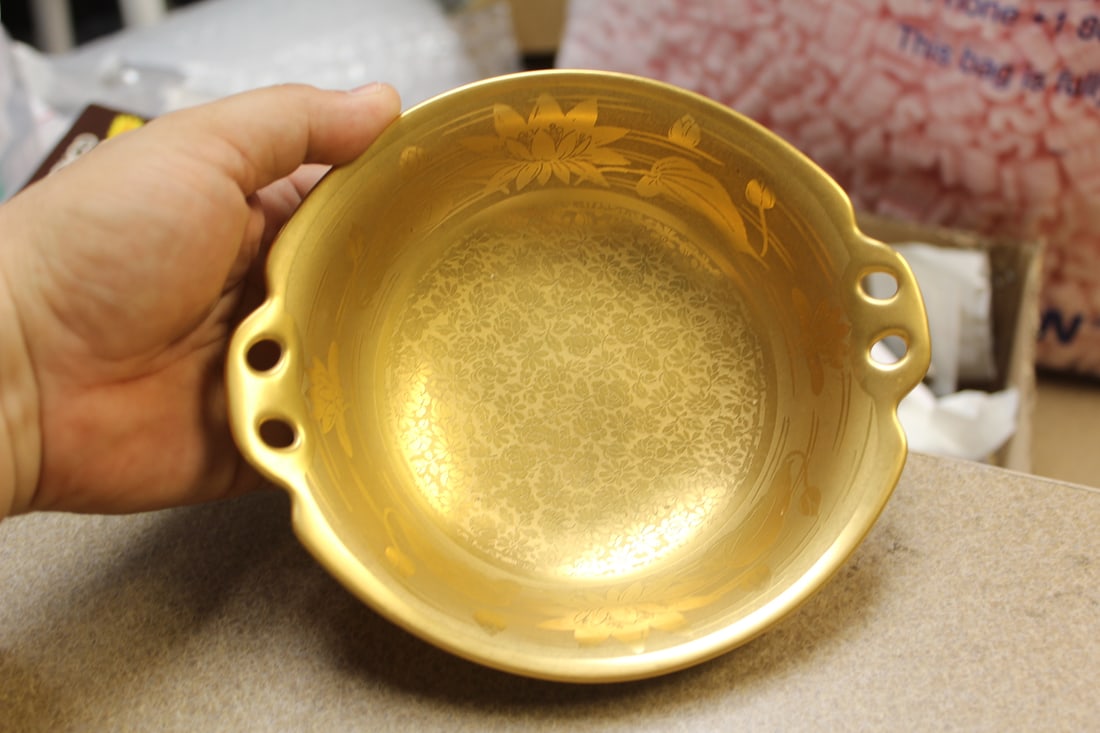 Gold Gilted Two Handle Bowl (1 of 6)