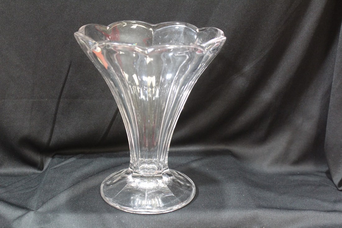 A Clear Glass Facet Vase: 8 1/4" tall