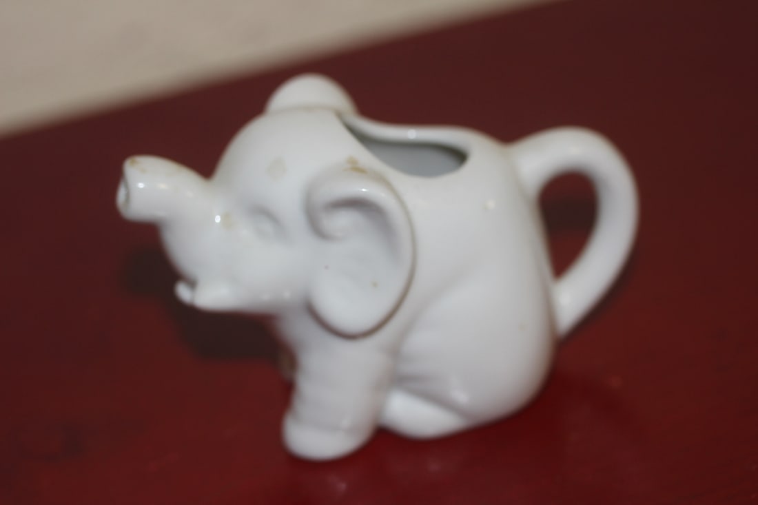 Small Ceramic Elephant Teapot - 2