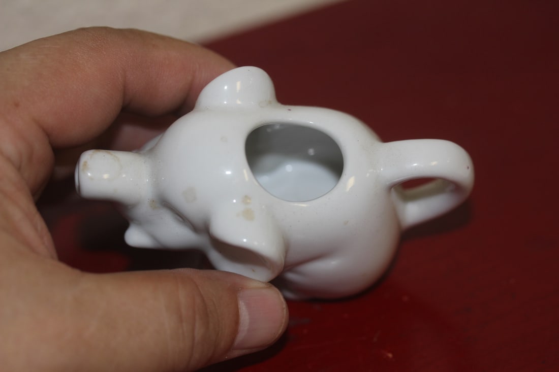 Small Ceramic Elephant Teapot - 4