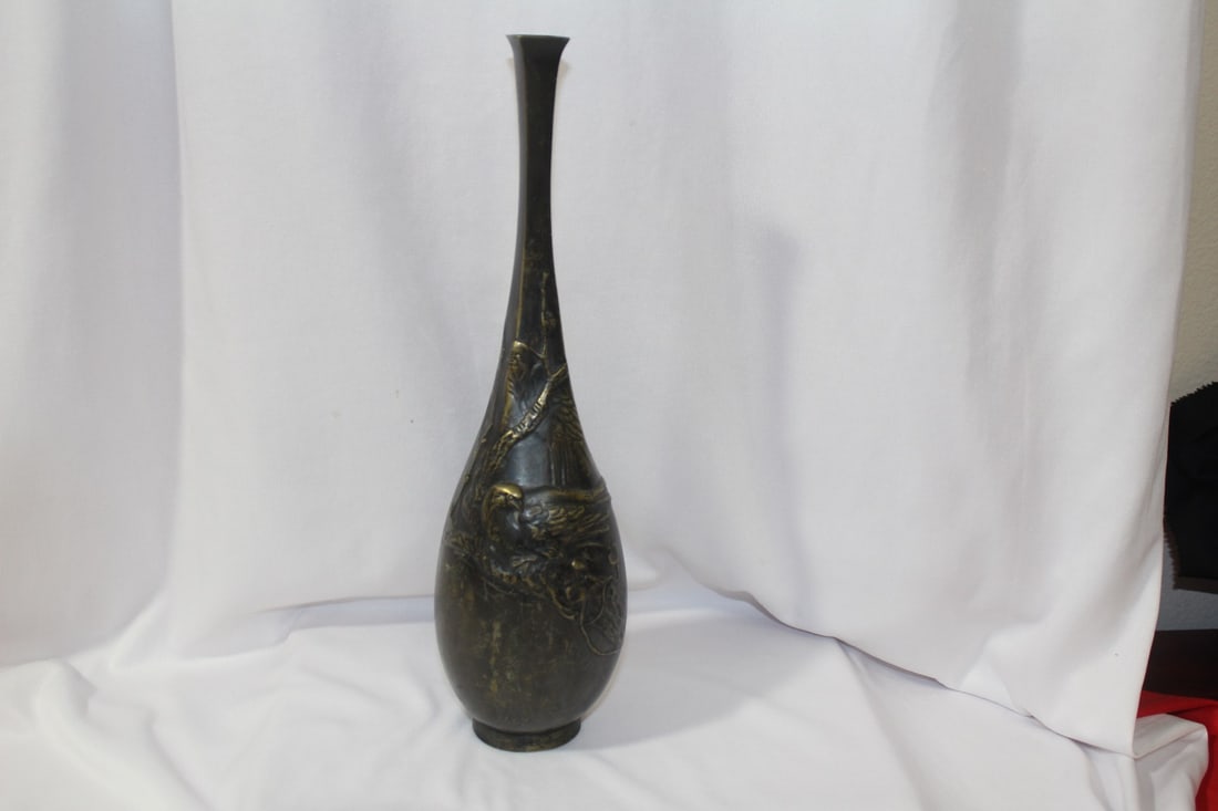 Achinese/Japanese Bronze Vase: 11 1/2" tall