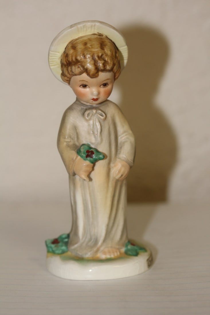 Hummel Figurine: 4 3/4" tall