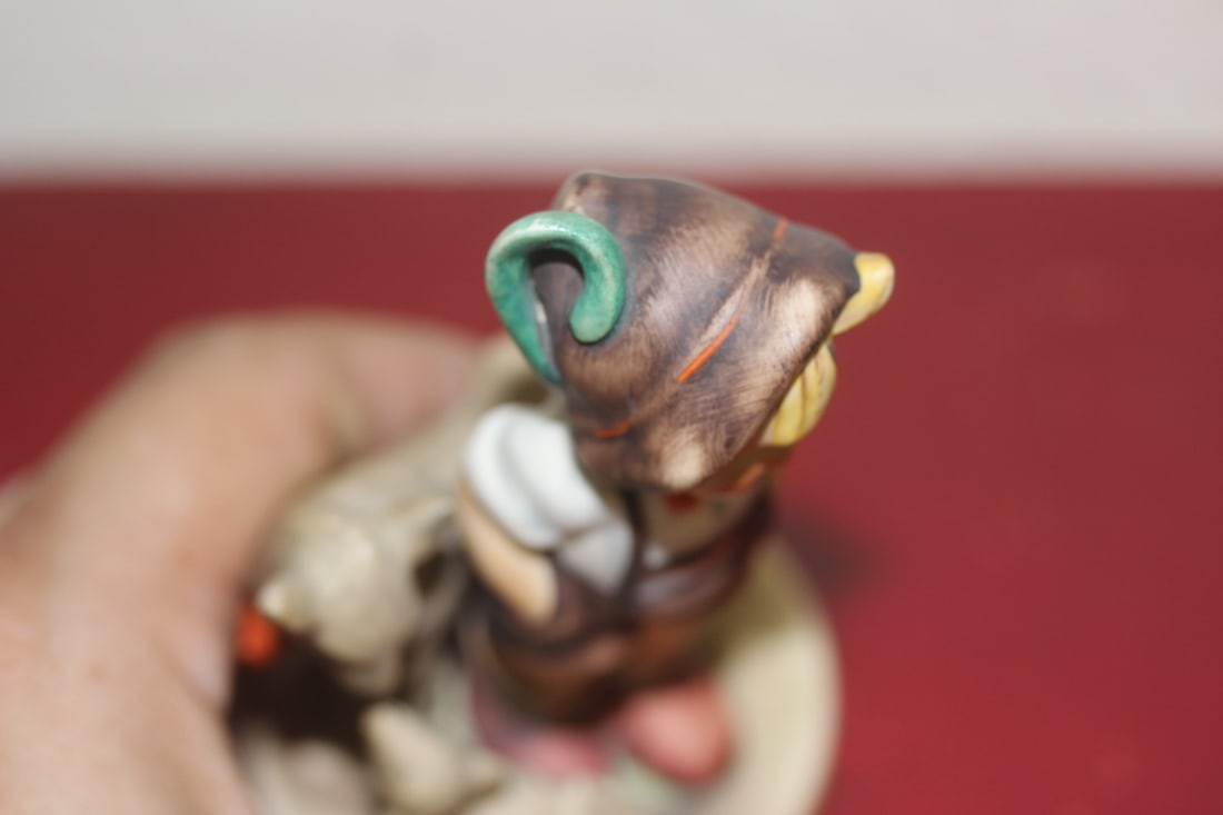 Hummel Figurine - 6