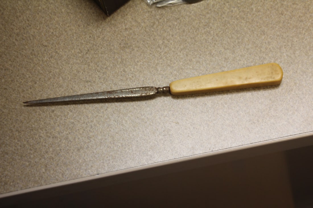 Vintage Letter Opener (1 of 2)