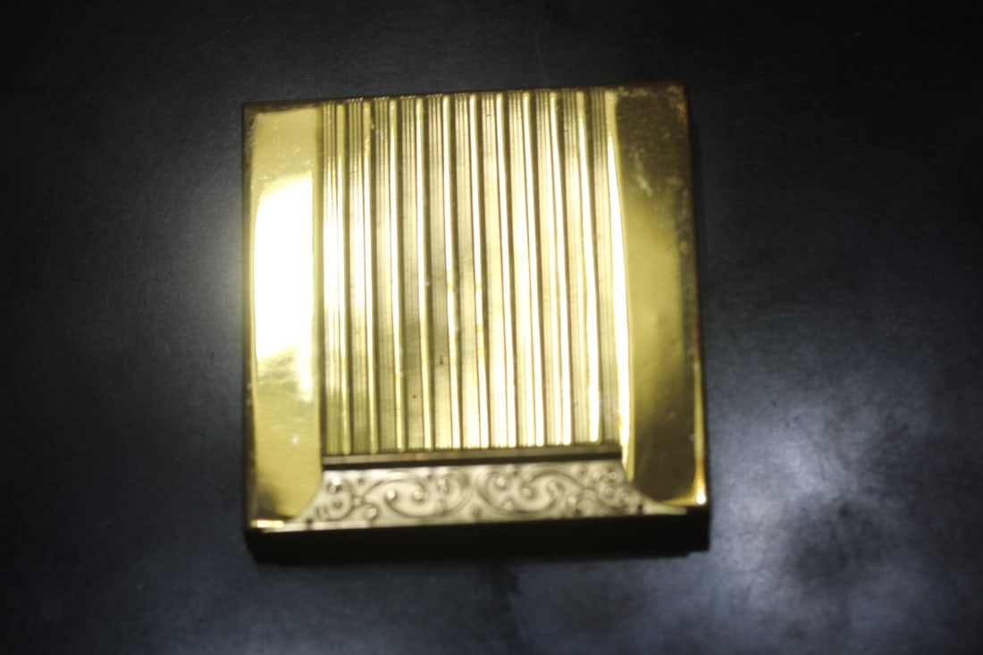 Vintage Avon Compact - 3