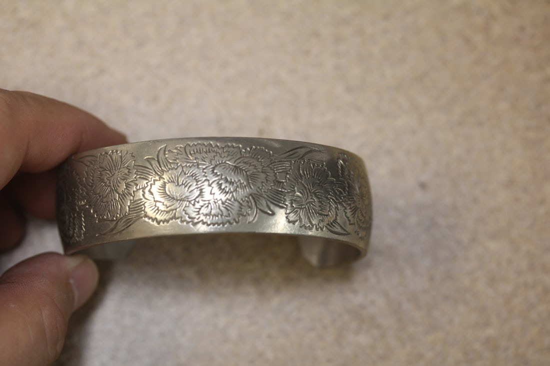 Oriental Pewter Bangle Bracelet: well carved
