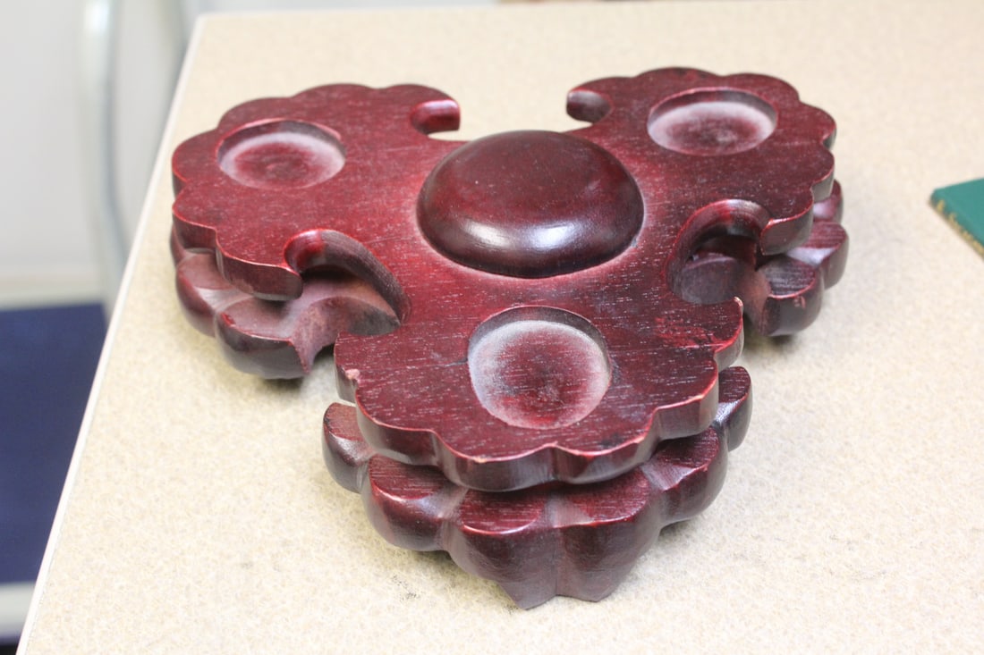 Chinese Wooden Decorative Stand: 8" across