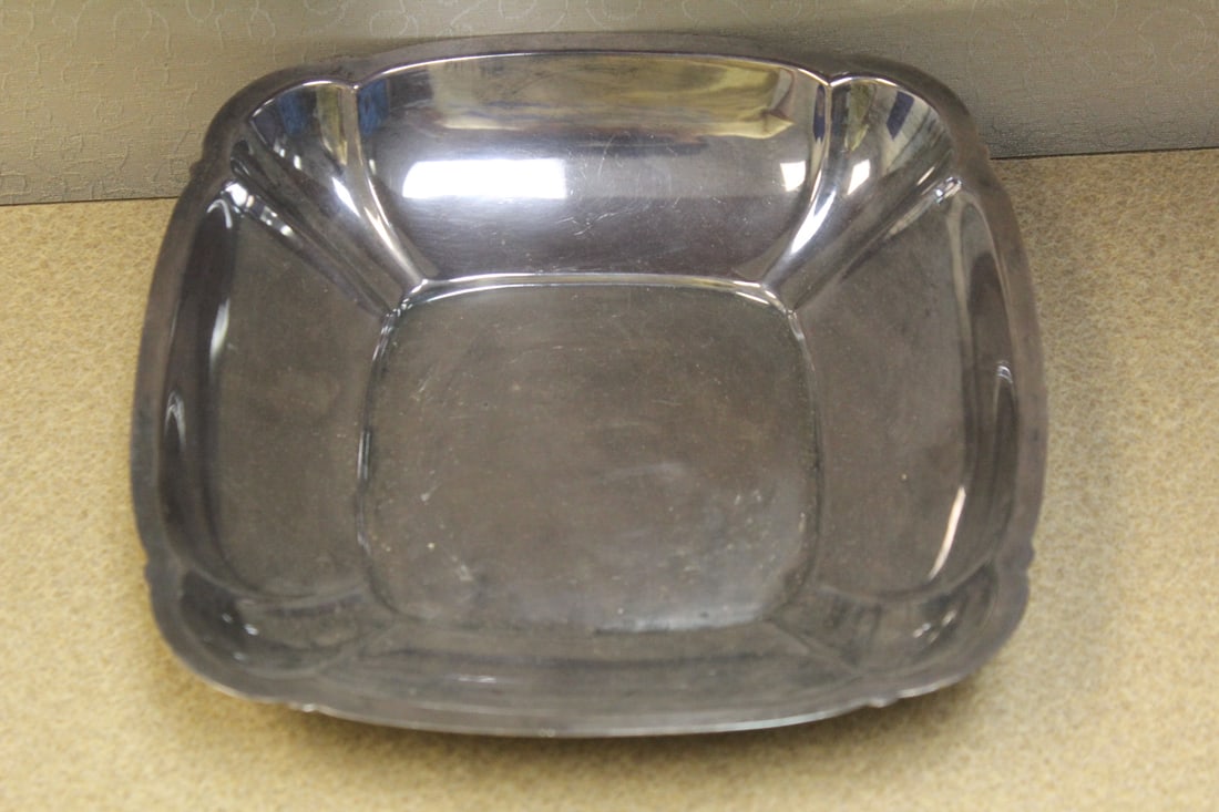 Reed and Barton Silverplated Square Bowl: 8 1/2" square