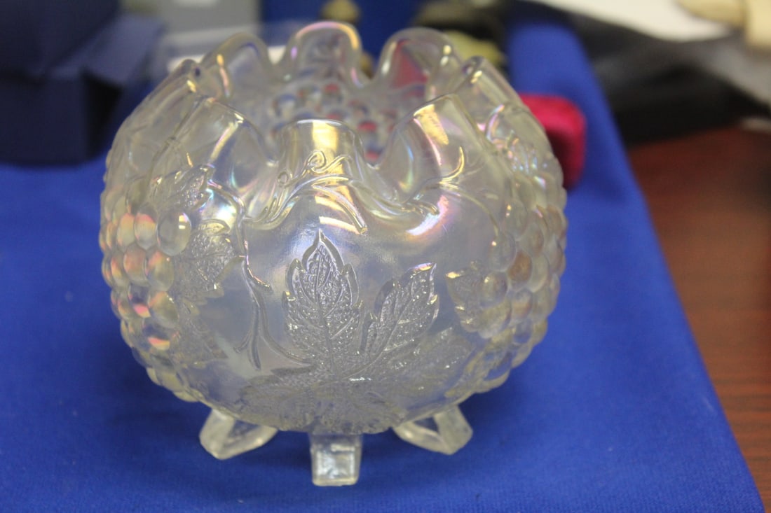 Carnival Glass Bowl: clear iridescent - peachbloom form - 4 1/4" tall