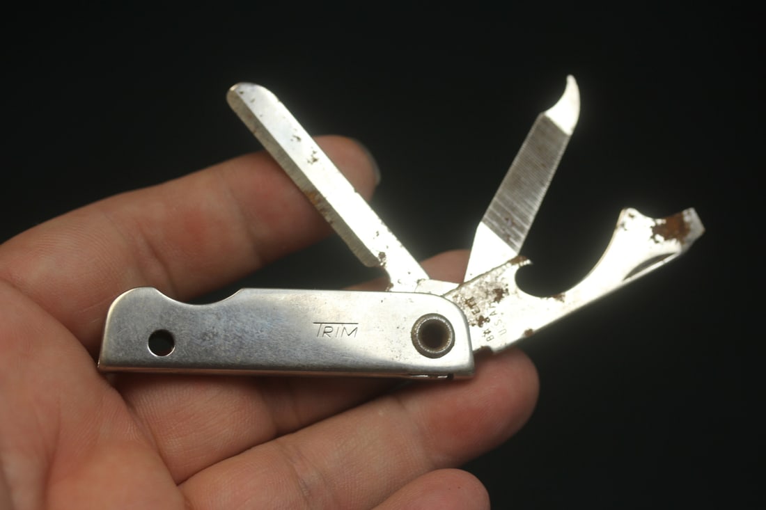 Trim Pocket Utility knife: please note: rust