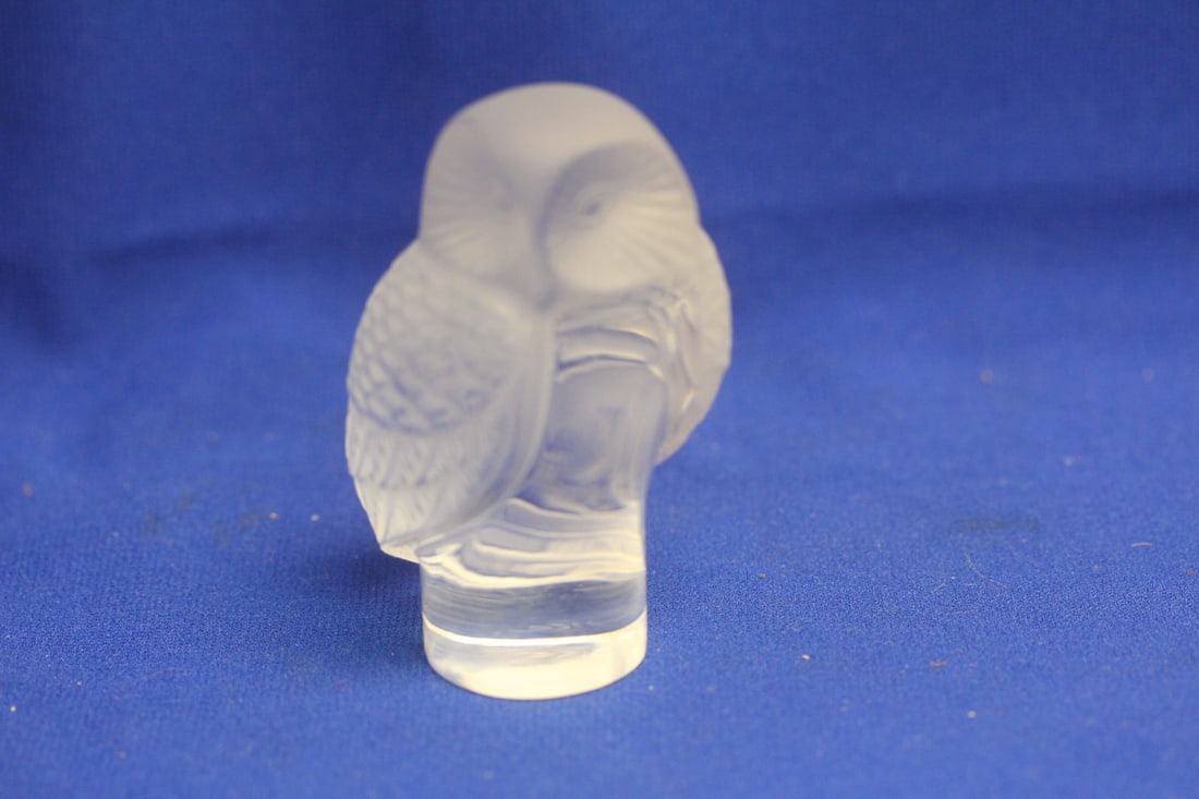 Signed Lalique Crystal Owl: France - 4 inches tall
