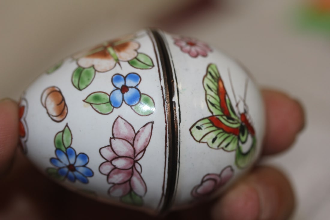 Enamel Egg Form Trinket Box: 2 1/2" across