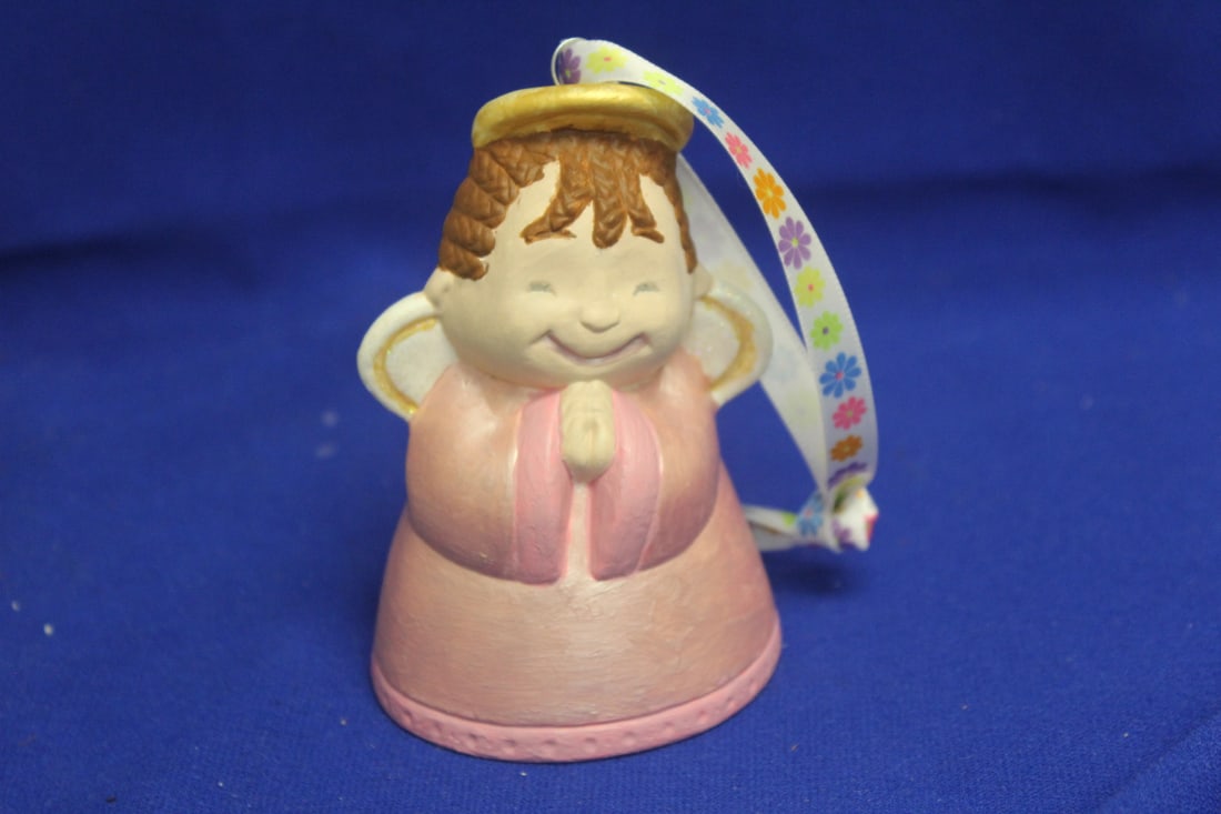Peg Ceramic Angel: 4 3/8" tall