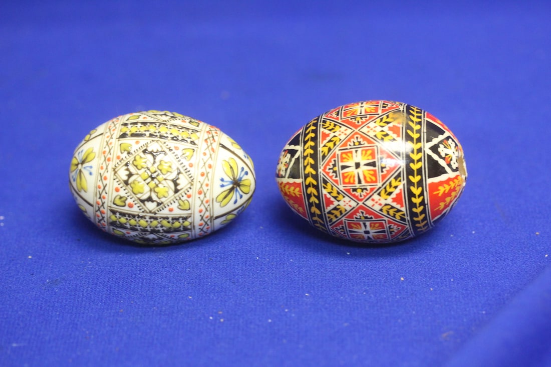 Lot of 2 Decorative Real Eggs: please check images for condition