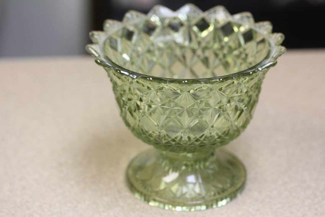 Green Press Glass Small Container/Bowl: 4 5/8" in diameter