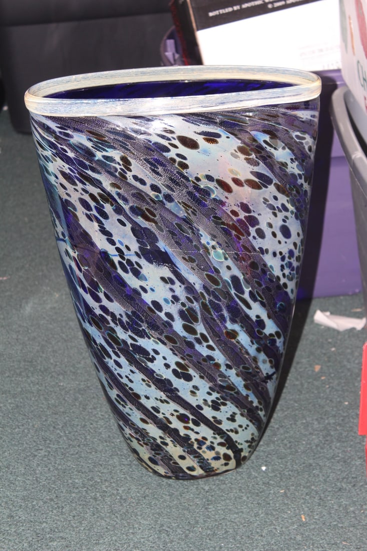 Signed Large Artglass Vase: signed: Phil O'Reilly - 20 1/2" tall by 14" wide