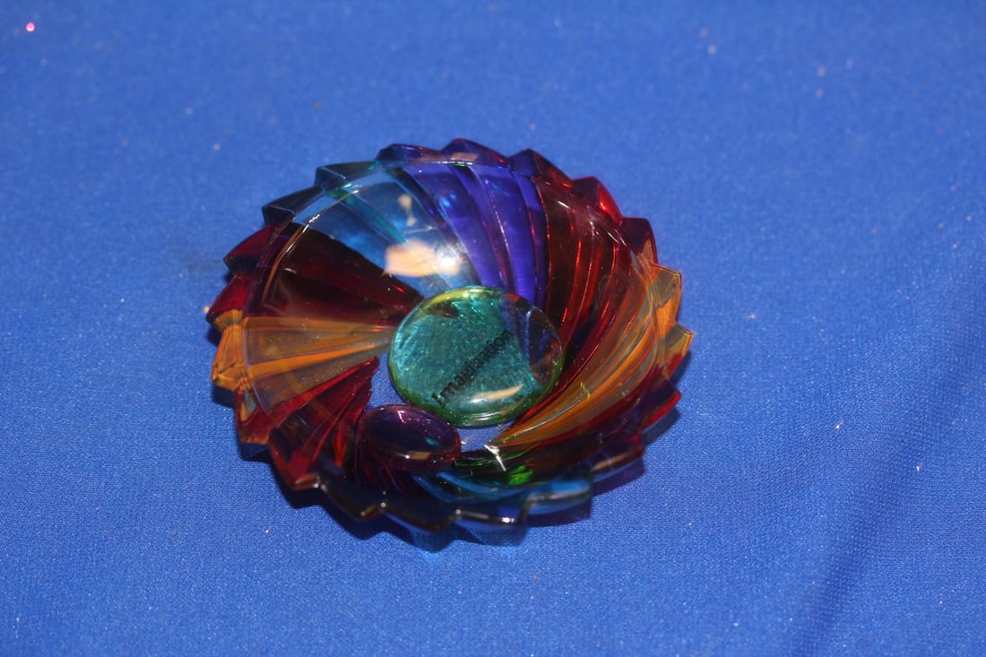 Lot of 3 Glass Articles: plate= 3 7/8" in diameter