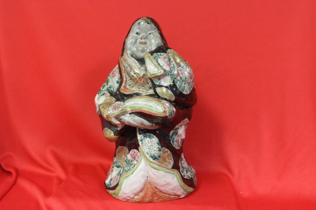 An Antique Clay Japanese Figurine (1 of 5)