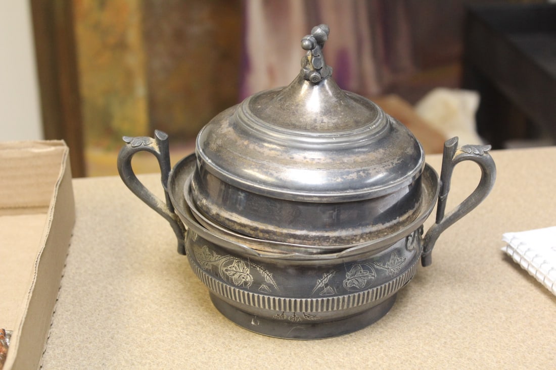Reed and Barton Container?: silverplate - possibly missing some parts - please check images for conditioning - 7 1/2" wide