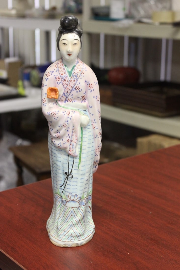 A Chinese Porcelain Figure of a Lady: Antique/Vintage - Marked China - also artist mark or makers mark on the bottom - 12" tall