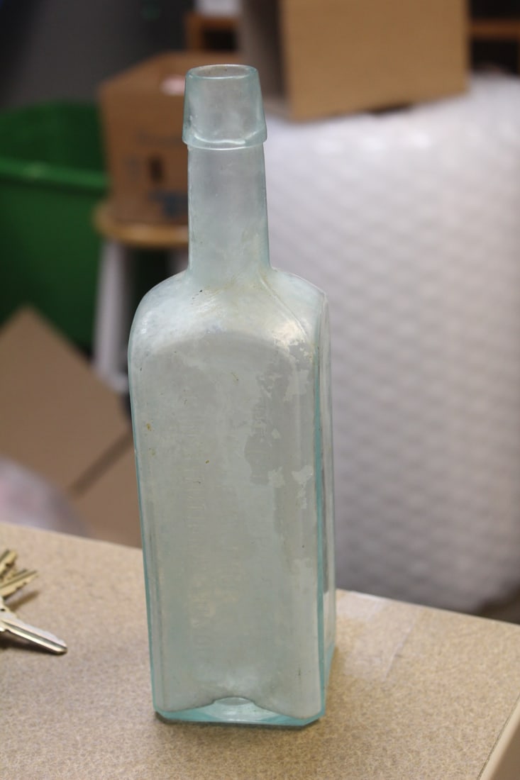 Vintage Potter Drugs and Chemical Bottle (1 of 4)