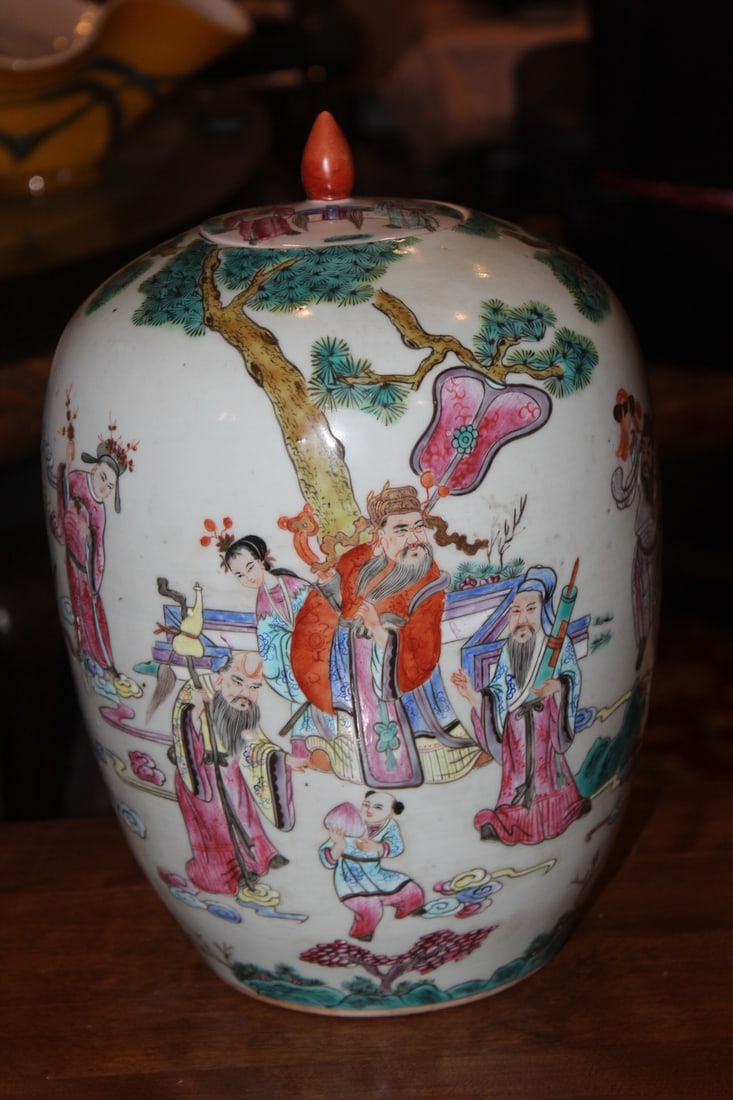 Large Chinese Ginger Jar: antique/vintage - probably 1930's to 1940's - 13 inches tall