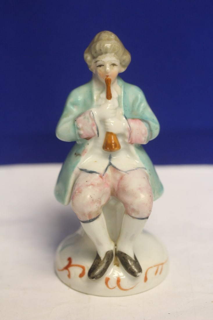 Occupied Japan Figurine: 4 1/4" tall