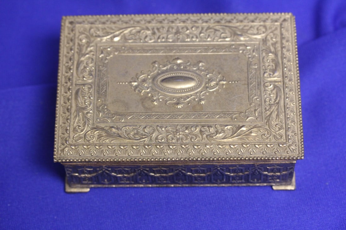 A Metal Ornate Box: 5 1/8" across