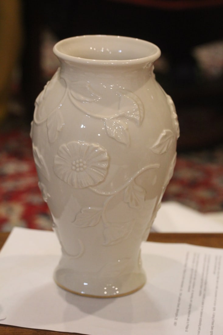 Lenox Vase: porcelain - 10" tall