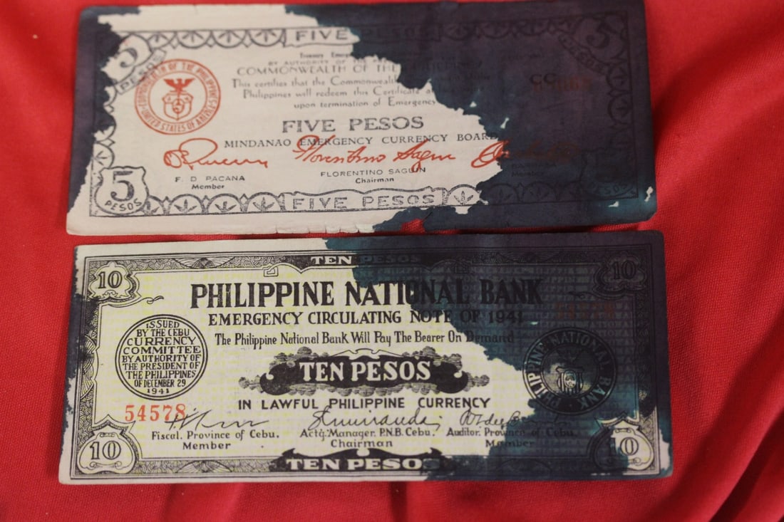 Lot of 2 Emergency Currencies from The Philippines: as shown