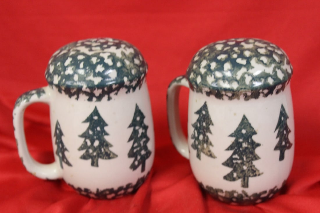 Set of Two Salt and Pepper Shakers: 4 3/4" tall